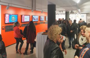 La mostra ‘De Rosebud a Boxcom’ explora 25 anys de comunicació i creativitat