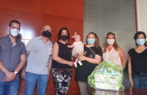Recepció oficial a la primera vilanovina nascuda el 2020