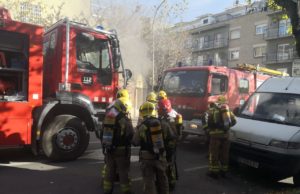 Incendi en un aparcament d’Igualada