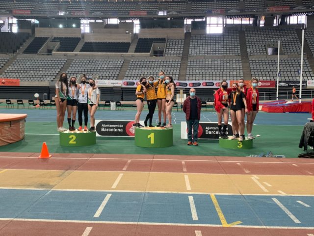 RELLEVISTES CAI 4 x 400 m. SUB-18 F., PODI OR CT. CAT. AMB RECORD IGUALADA -06-03-2021-3