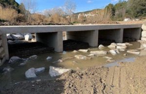 Construïdes dues passeres al Bedorc per creuar la riera i el riu Anoia