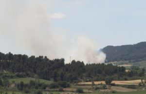 Incendi a tocar del nucli antic de Montbui