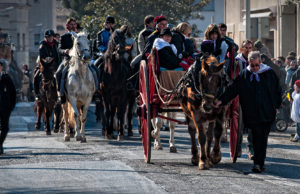 L’Antic Gremi de Traginers d’Igualada recupera el concurs d’aparadors sobre els Tres Tombs