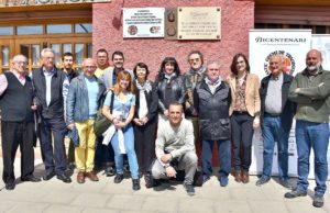 Una placa commemora els 200 anys de Tres Tombs a Igualada